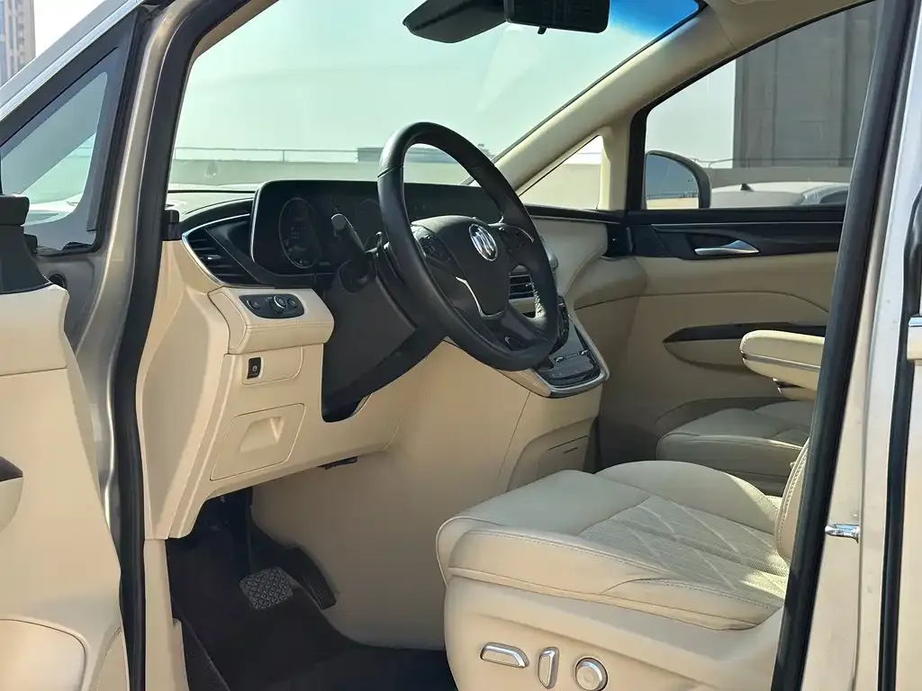 Buick GL8 2023 из CN, фото 7
