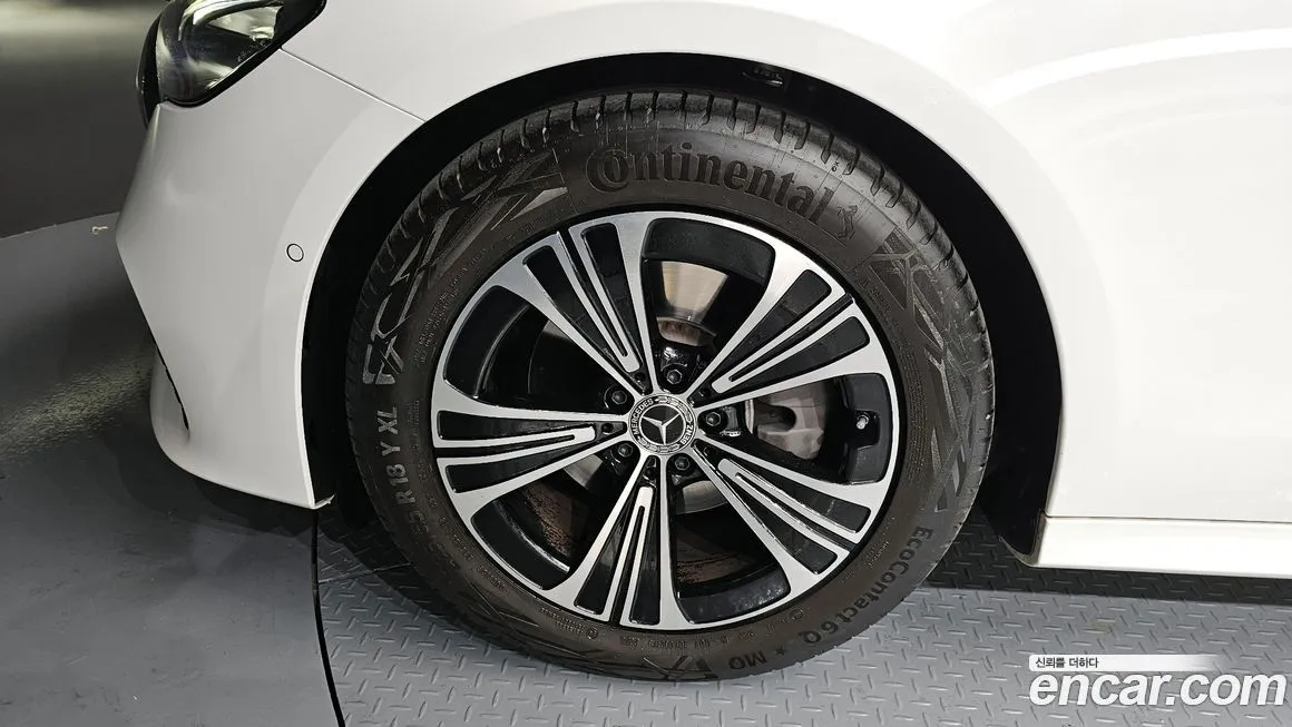 Mercedes-Benz E-Class 2024 из KR, фото 5