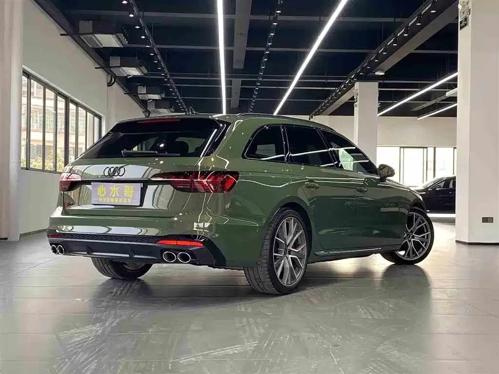 Audi S4 2023 из CN, фото 5