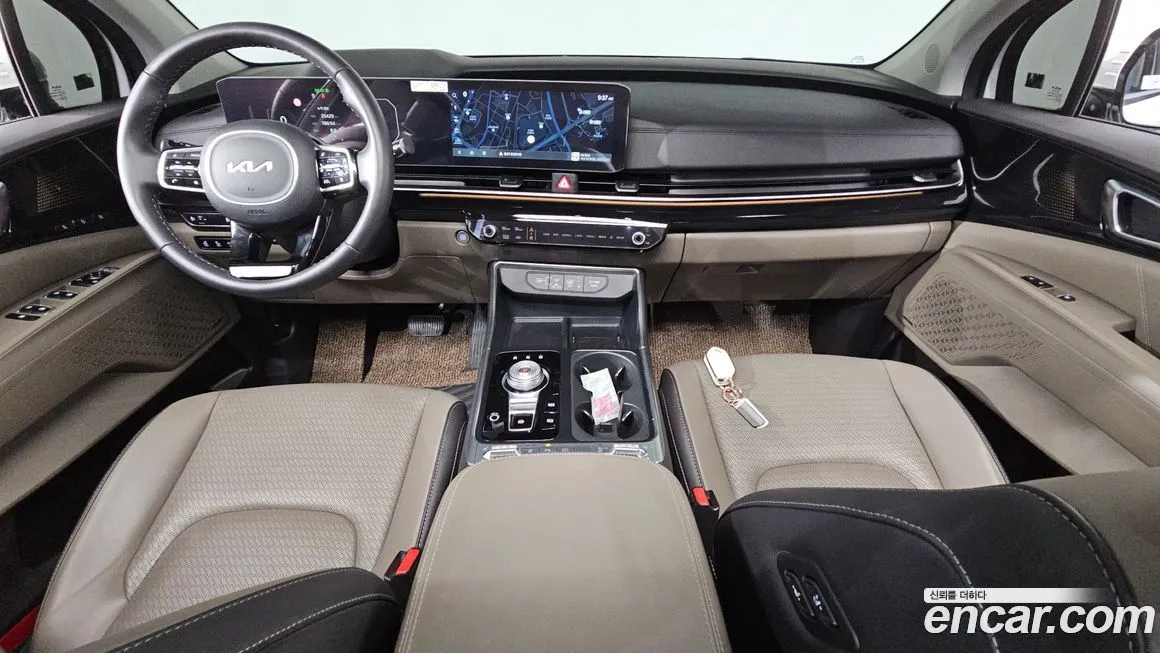 Kia Carnival — фото 10