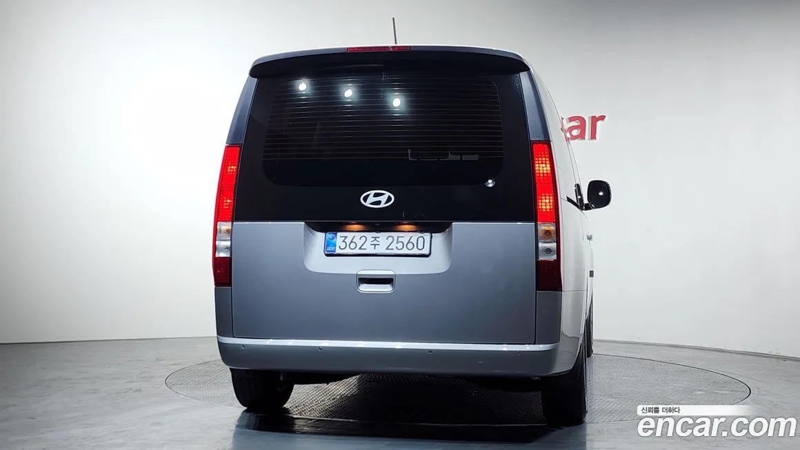 Hyundai Staria — фото 2