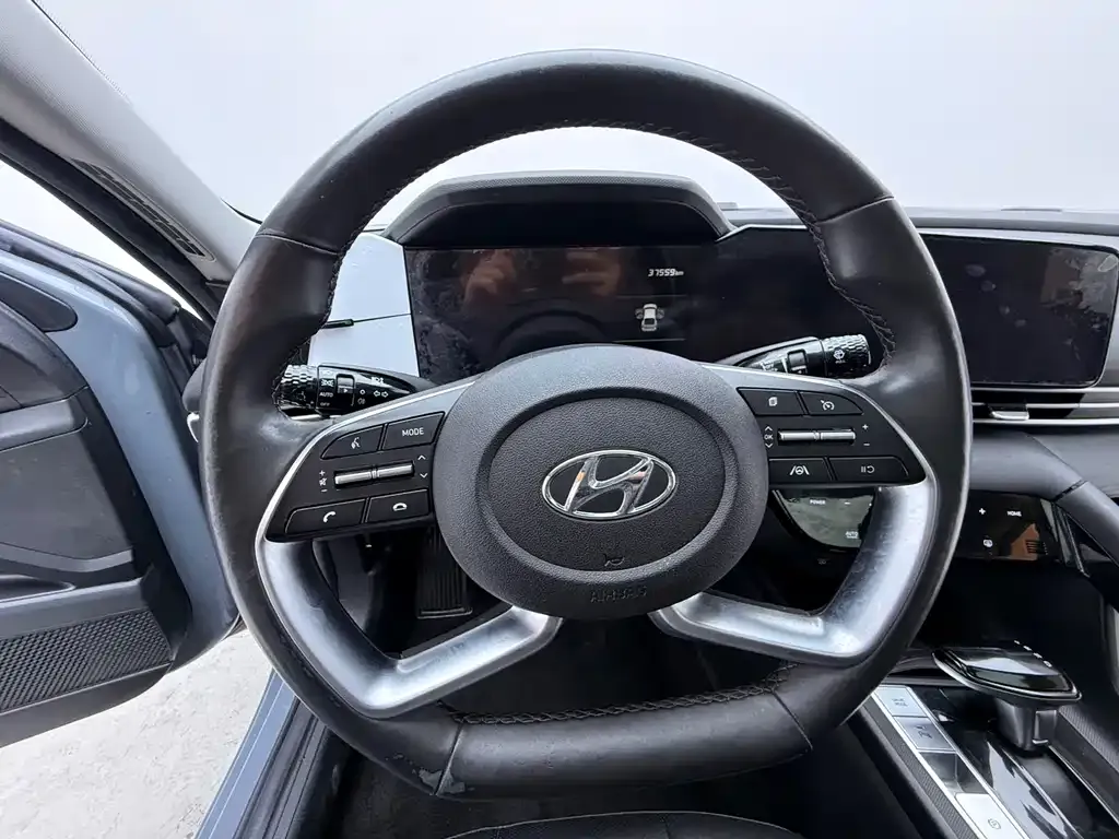Hyundai Elantra 2021 из CN, фото 10