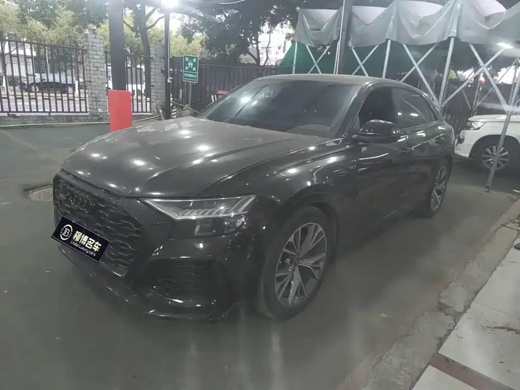 Audi Q8 2021 из CN, фото 1