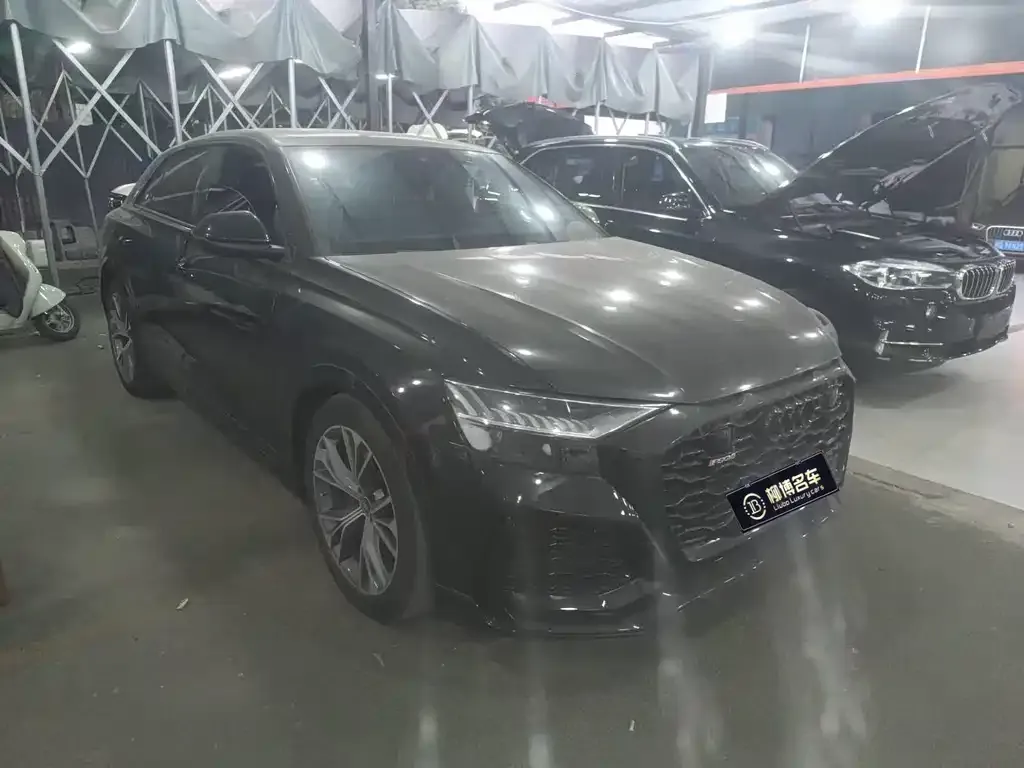Audi Q8 2021 из CN, фото 5