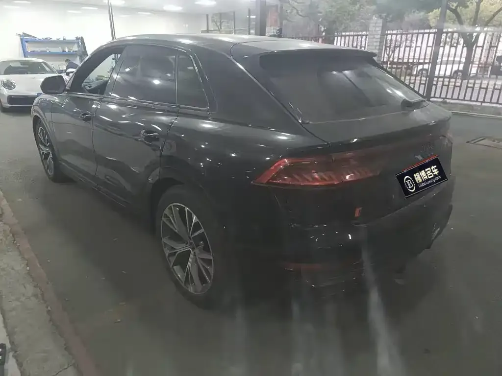 Audi Q8 2021 из CN, фото 6