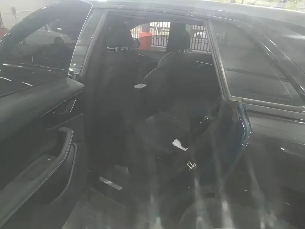 Audi Q8 2021 из CN, фото 3