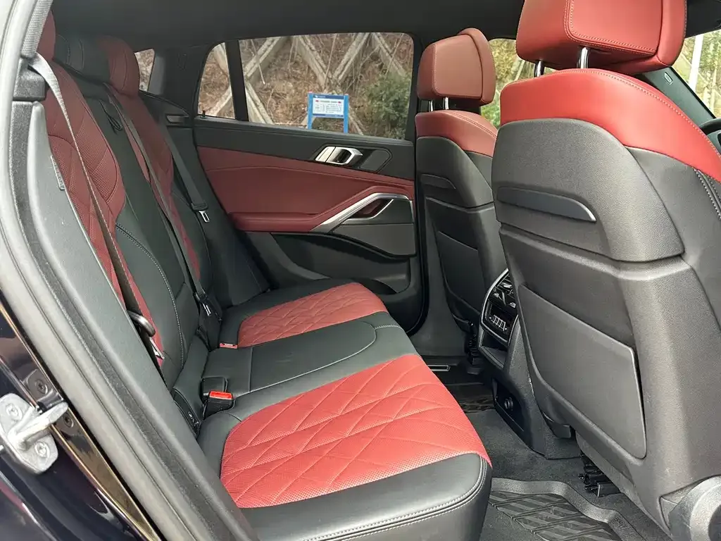 BMW X6 2023 из CN, фото 7