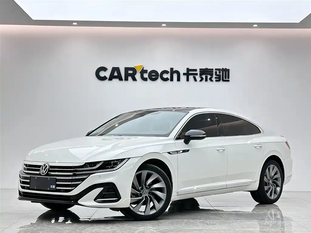 Volkswagen CC 2023 из CN, фото 1