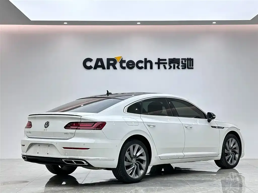 Volkswagen CC 2023 из CN, фото 10