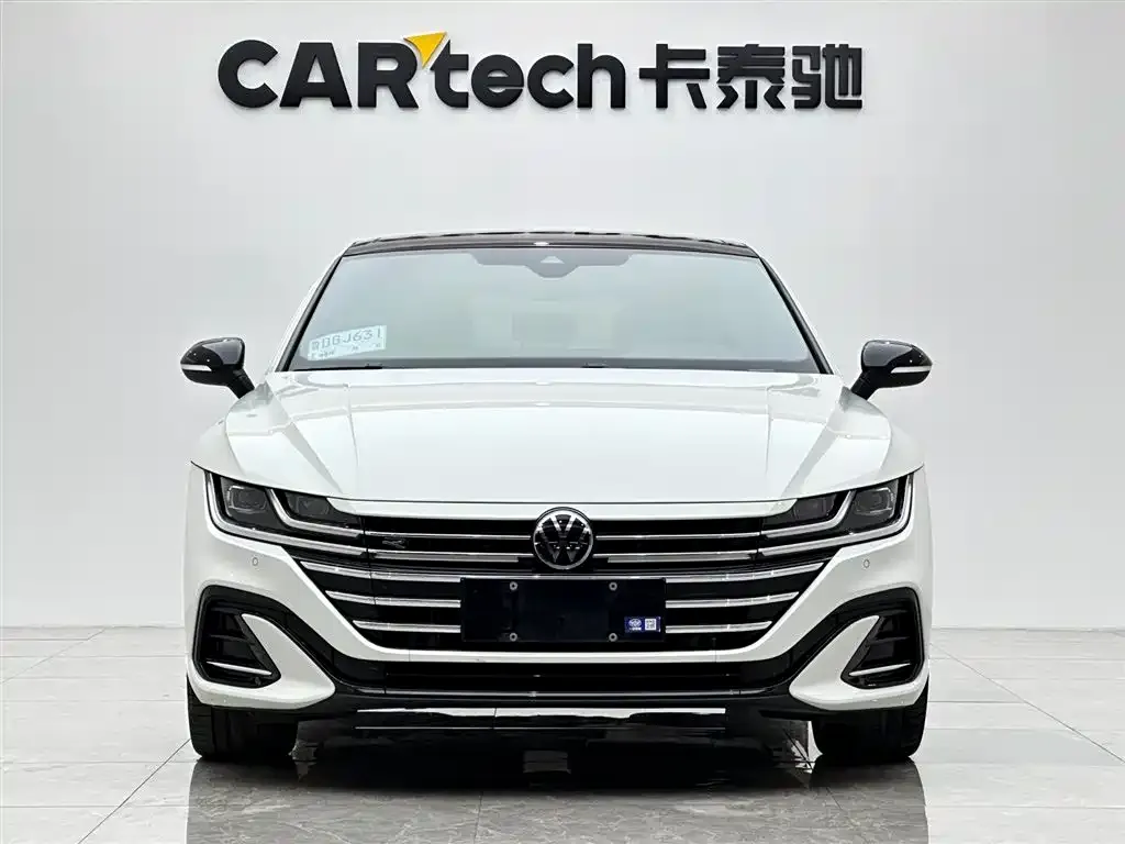 Volkswagen CC 2023 из CN, фото 2