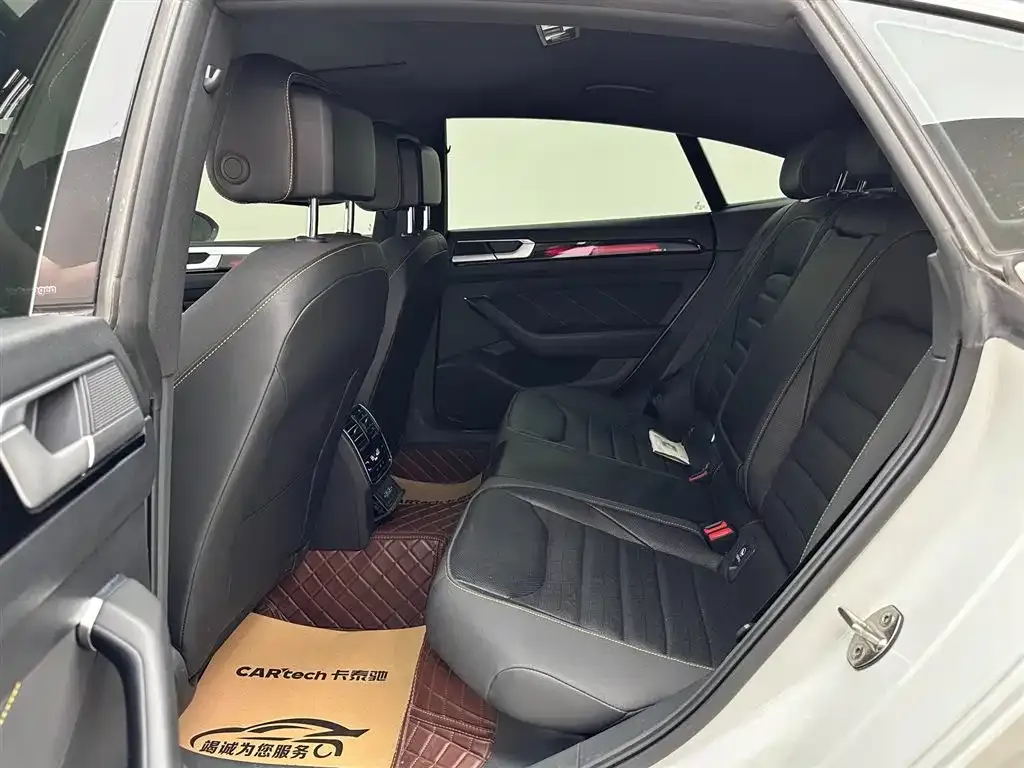 Volkswagen CC 2023 из CN, фото 6