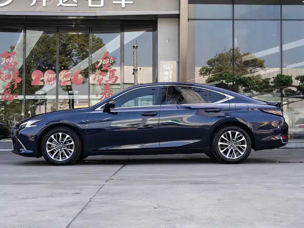 Lexus ES 2025 из CN, фото 3
