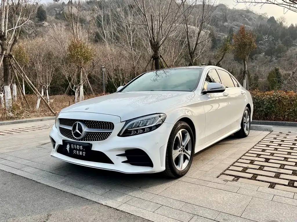 Mercedes-Benz C-Class — фото 1