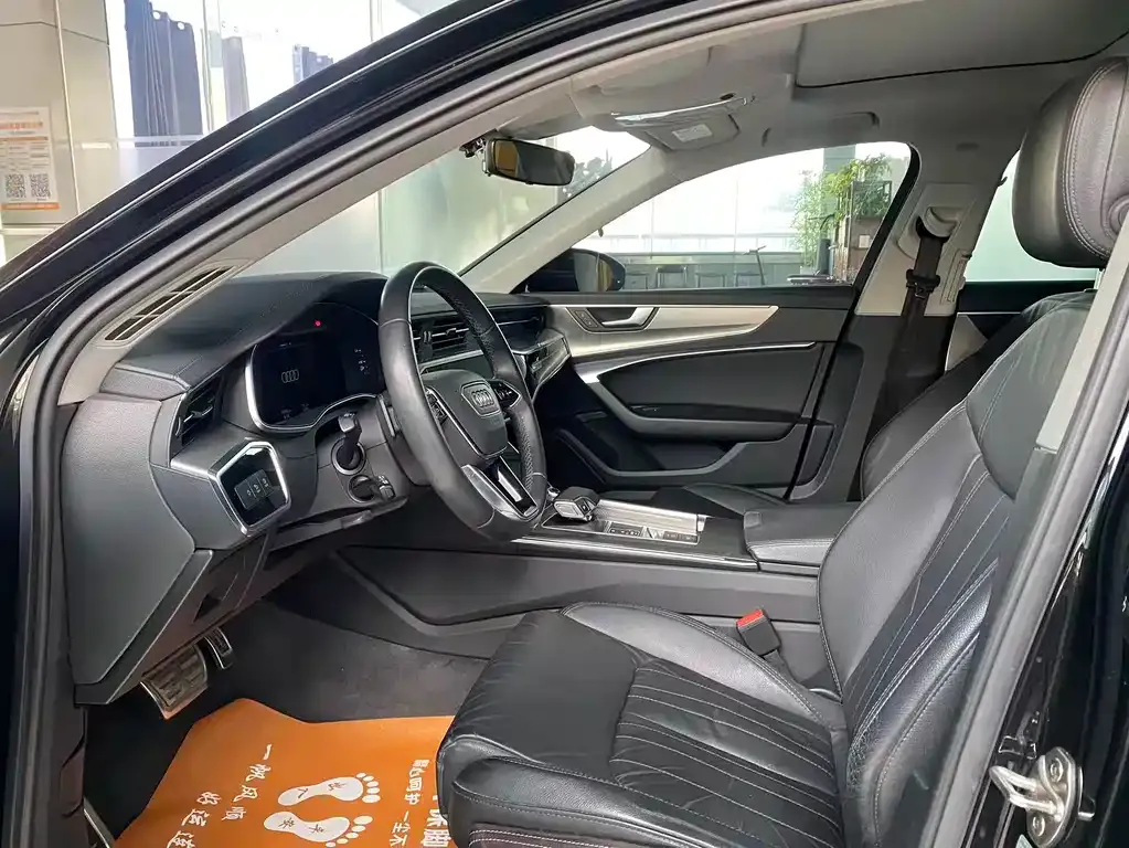 Audi A6L 2021 из CN, фото 7
