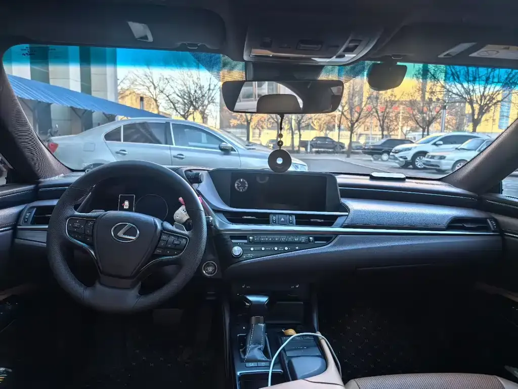 Lexus ES 2021 из CN, фото 5