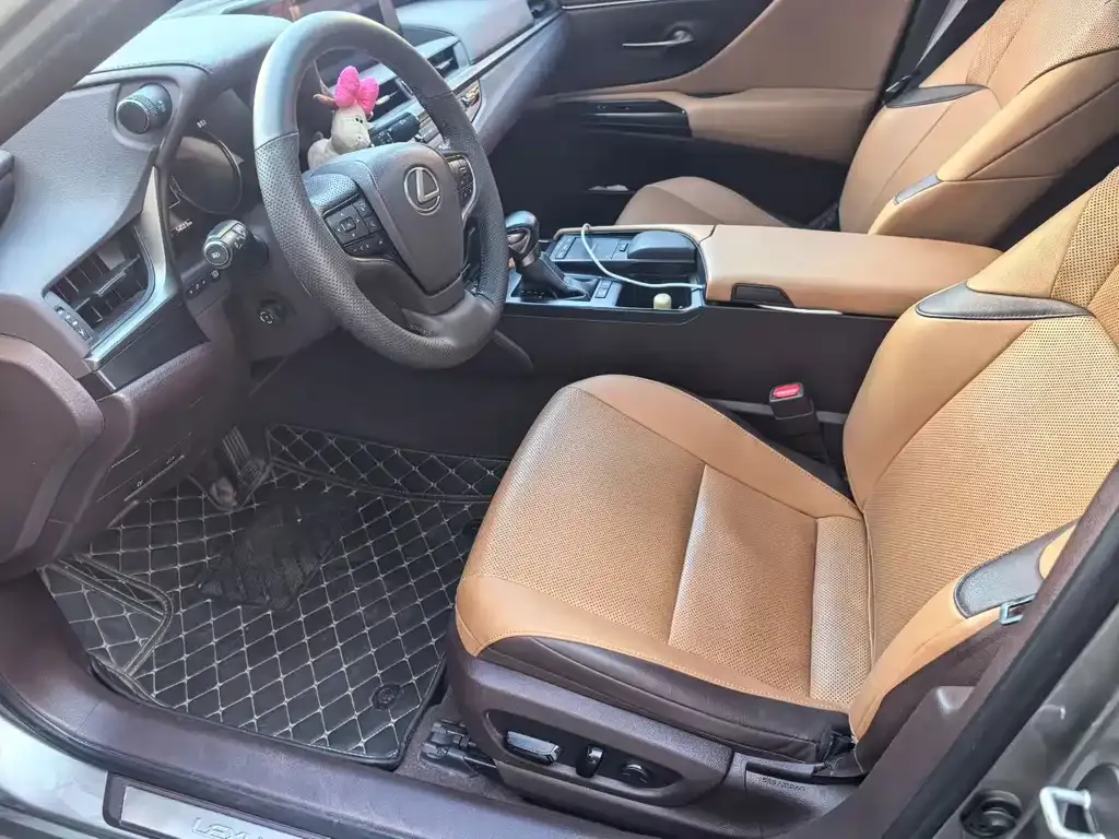 Lexus ES 2021 из CN, фото 4