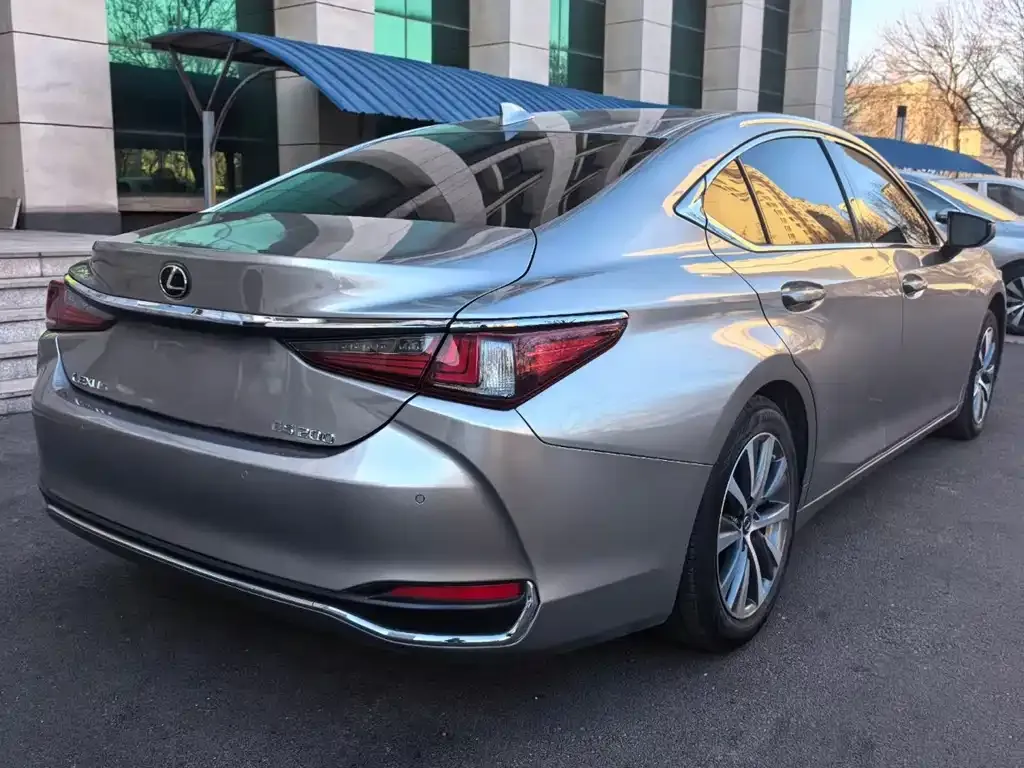 Lexus ES 2021 из CN, фото 2