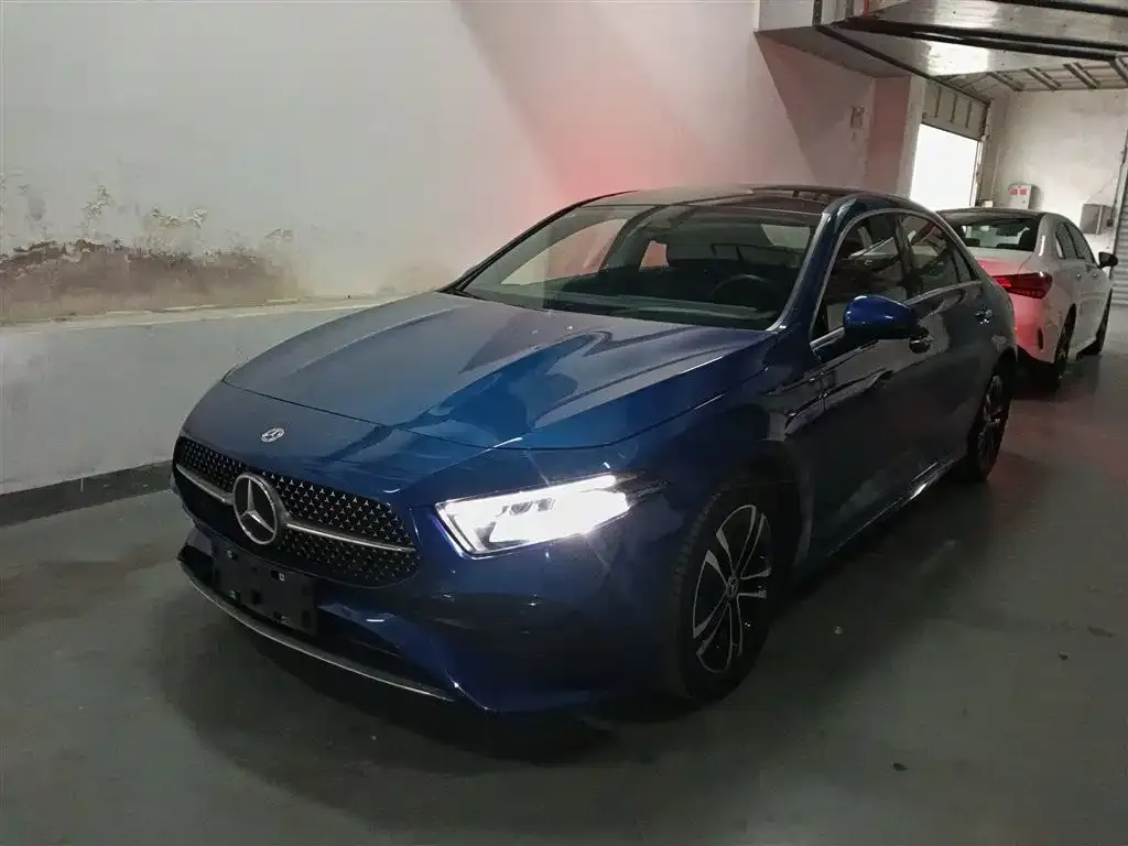 Mercedes-Benz A-Class 2023 из CN, фото 1