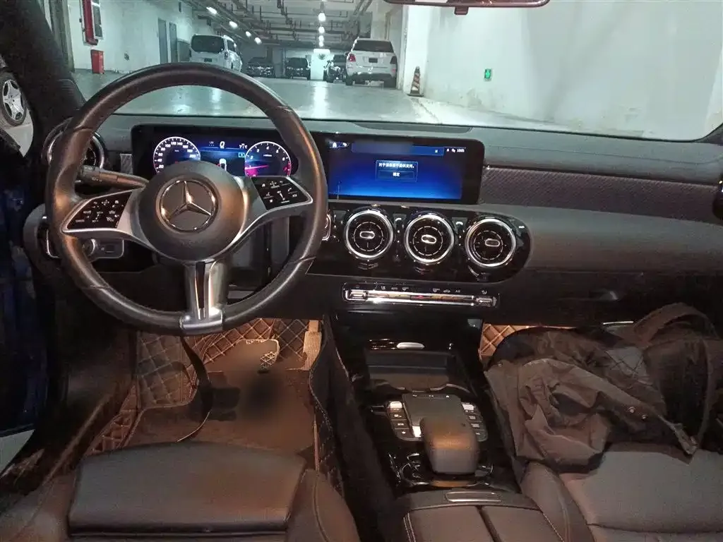 Mercedes-Benz A-Class 2023 из CN, фото 8