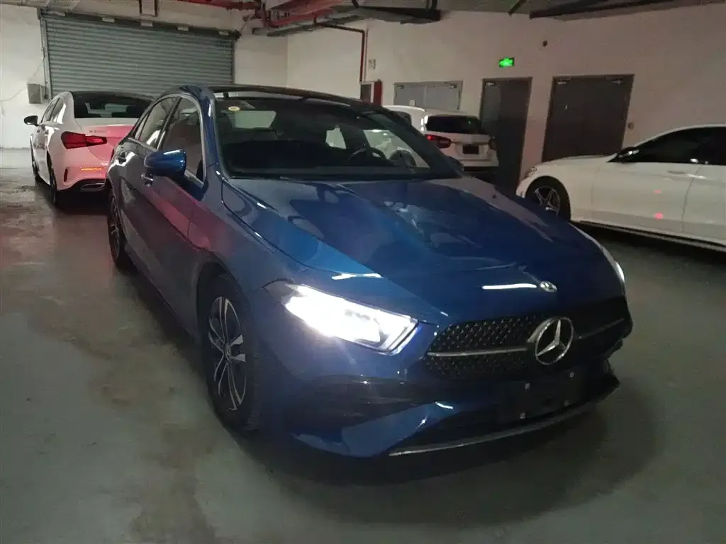 Mercedes-Benz A-Class 2023 из CN, фото 3