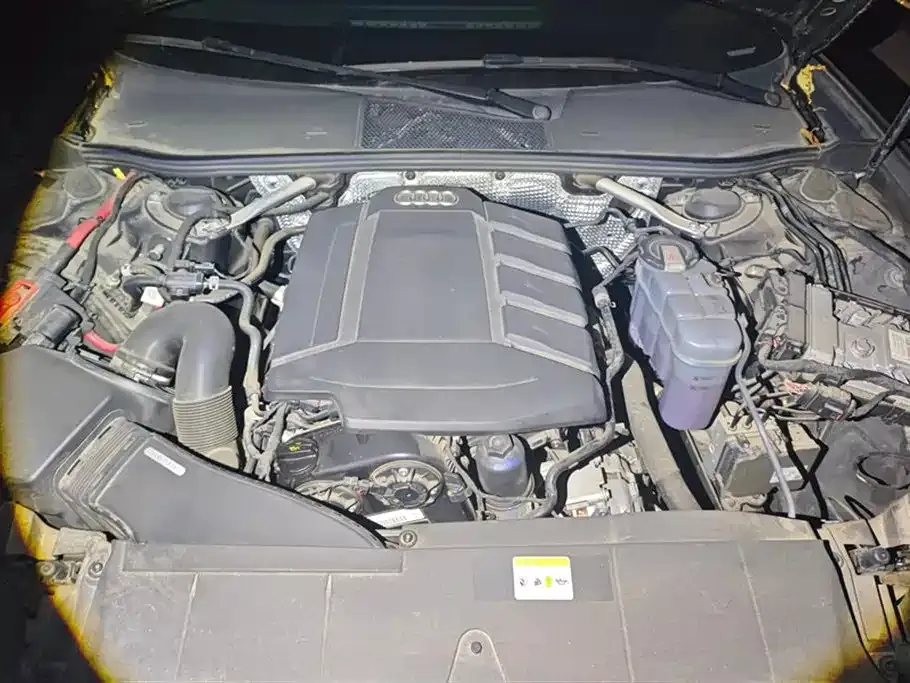 Audi A6L 2021 из CN, фото 5