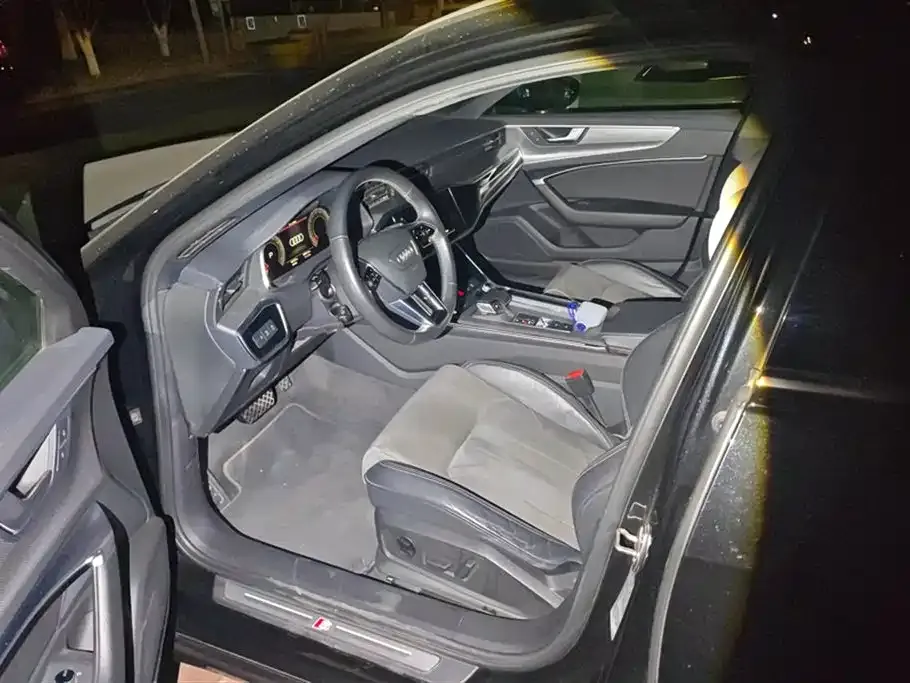 Audi A6L 2021 из CN, фото 9