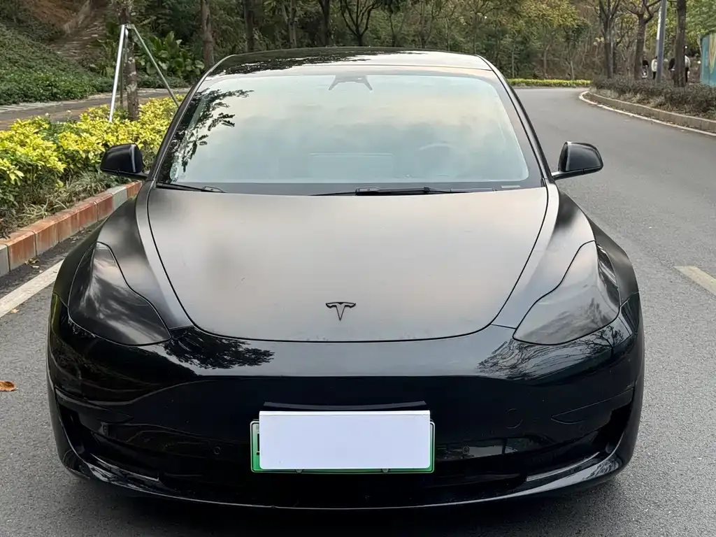 Tesla Model 3 — фото 4