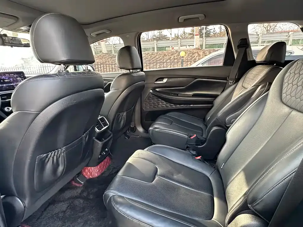 Hyundai Santa Fe 2021 из CN, фото 4