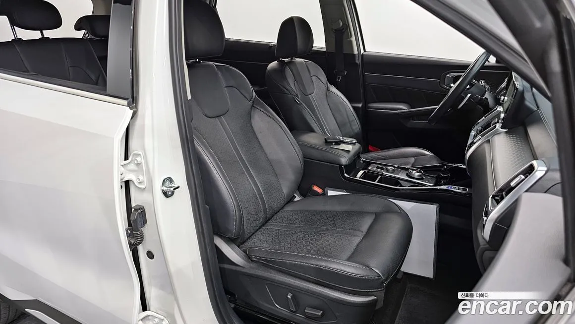Kia Sorento — фото 10