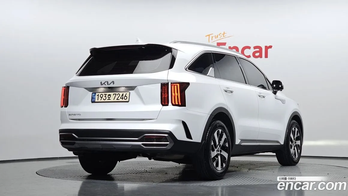 Kia Sorento — фото 5