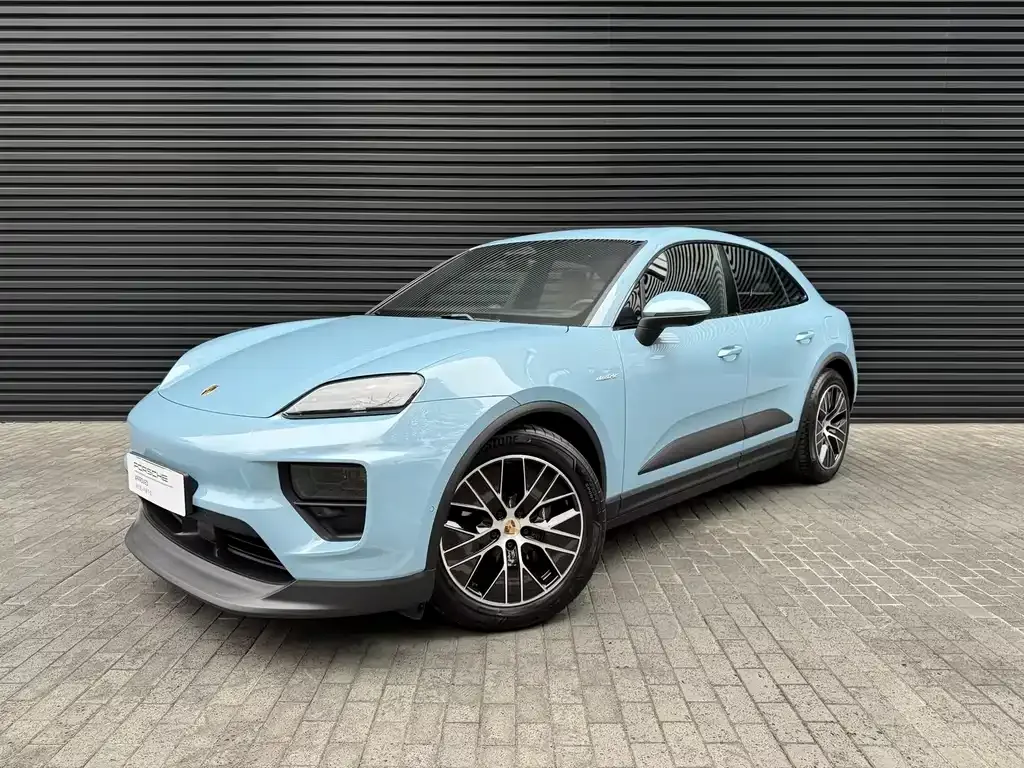 Porsche Macan EV