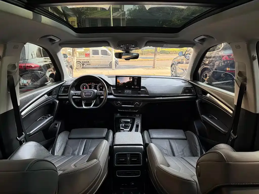 Audi Q5L 2023 из CN, фото 2