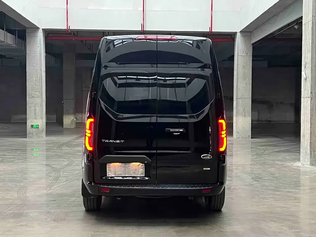 Ford Transit 2023 из CN, фото 4