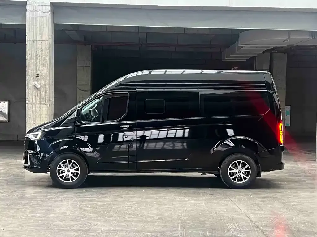 Ford Transit 2023 из CN, фото 2
