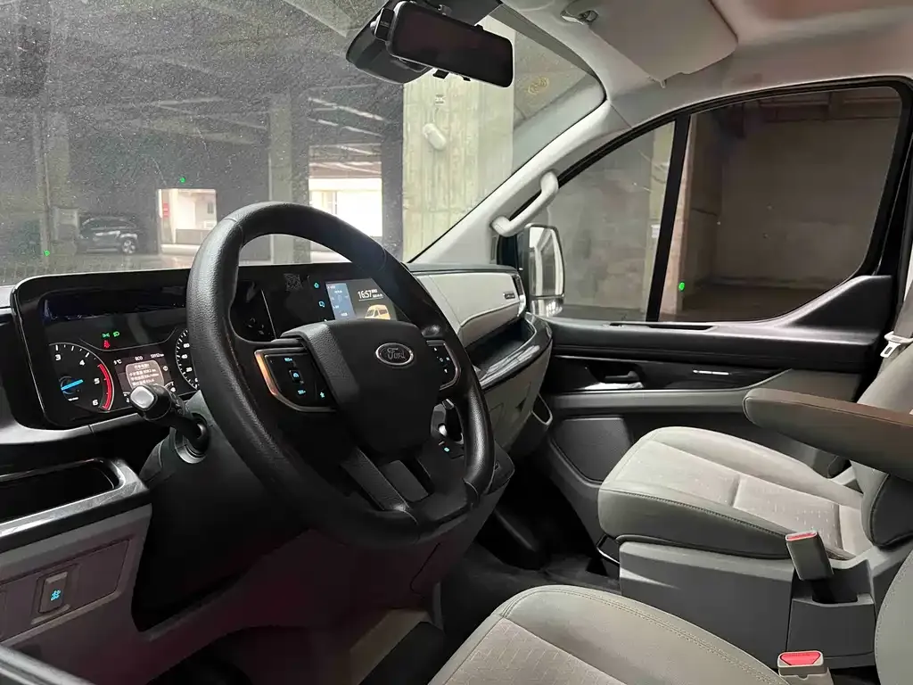 Ford Transit 2023 из CN, фото 9