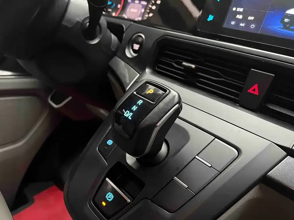 Ford Transit 2023 из CN, фото 7