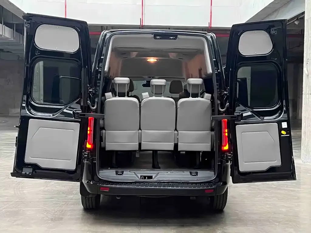 Ford Transit 2023 из CN, фото 5