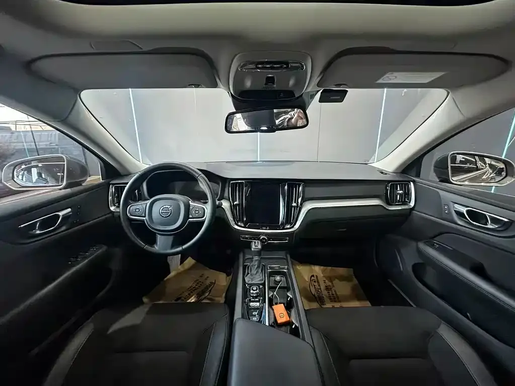 Volvo S60 2021 из CN, фото 5