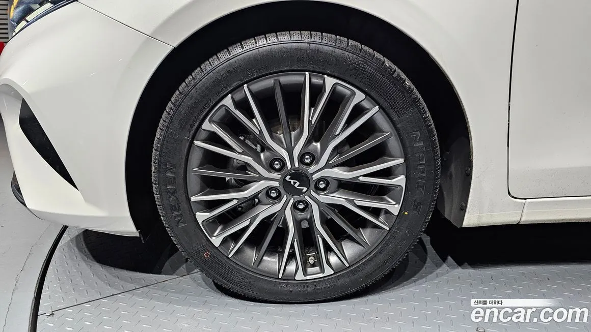 Kia K3 2023 из KR, фото 10