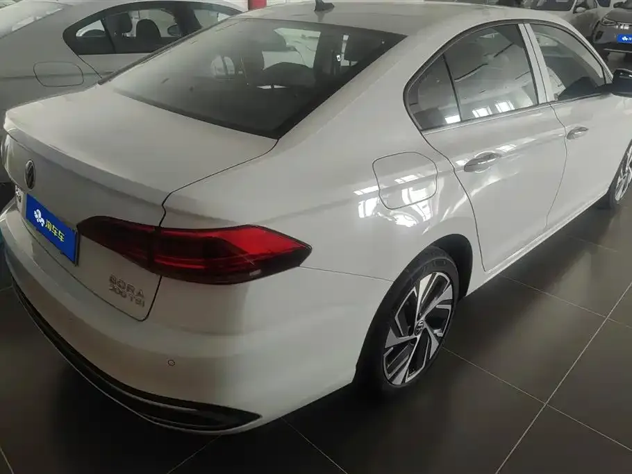 Volkswagen Bora 2023 из CN, фото 10