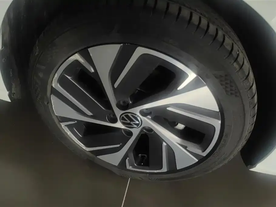 Volkswagen Bora 2023 из CN, фото 4