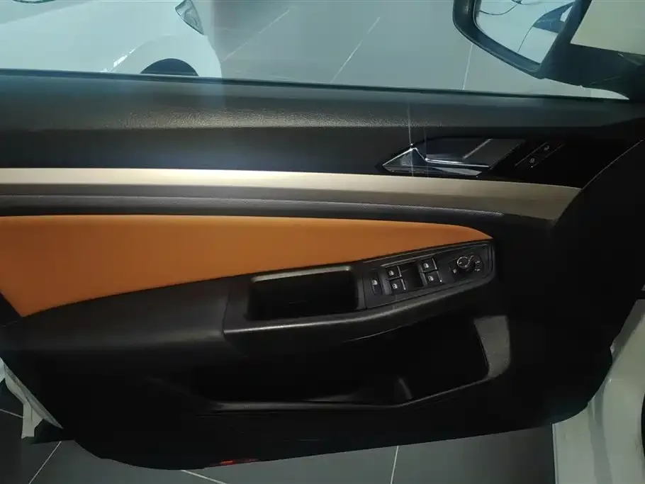 Volkswagen Bora 2023 из CN, фото 5