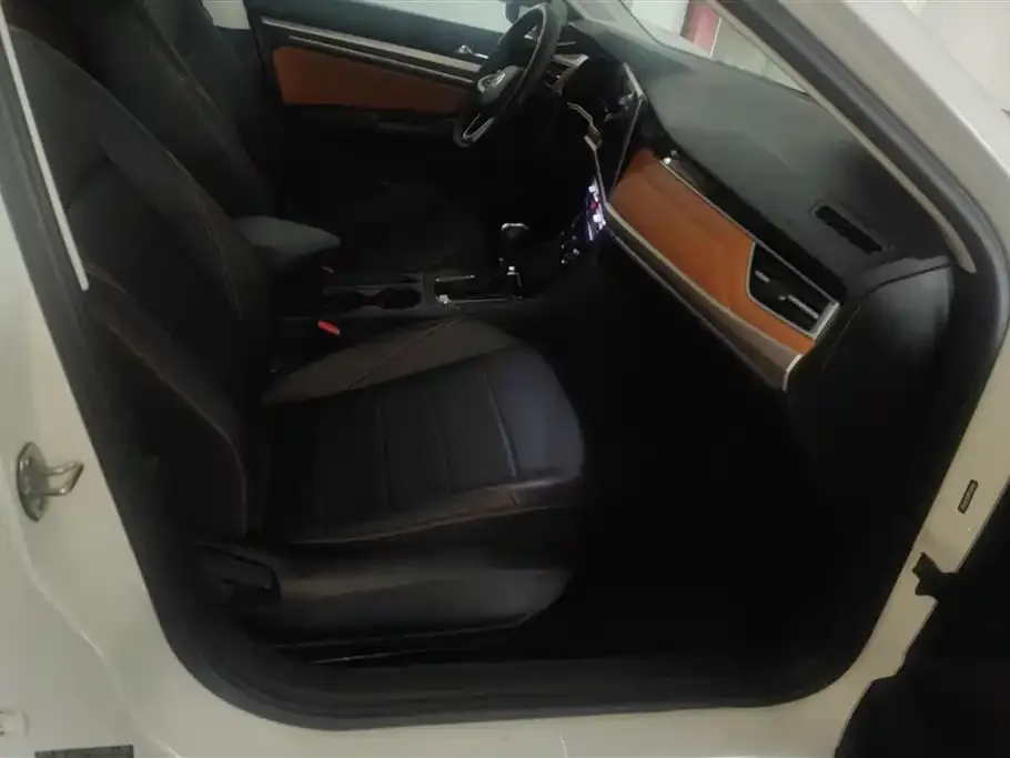 Volkswagen Bora 2023 из CN, фото 3