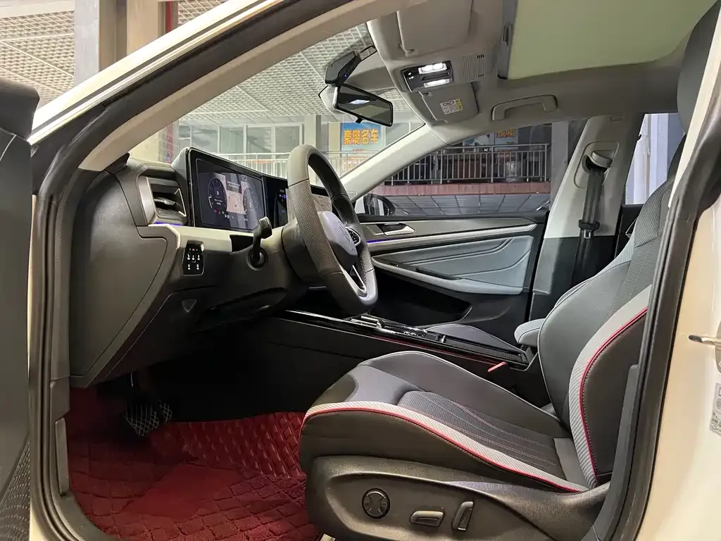 Volkswagen Lamando 2023 из CN, фото 2