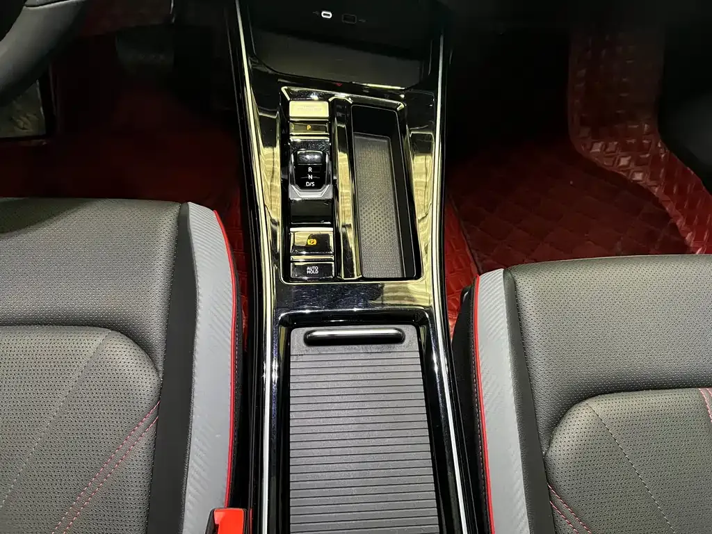Volkswagen Lamando 2023 из CN, фото 10
