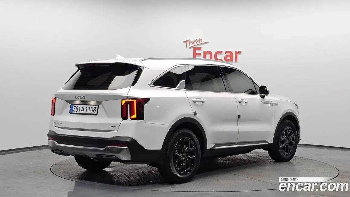 Kia Sorento — фото 10