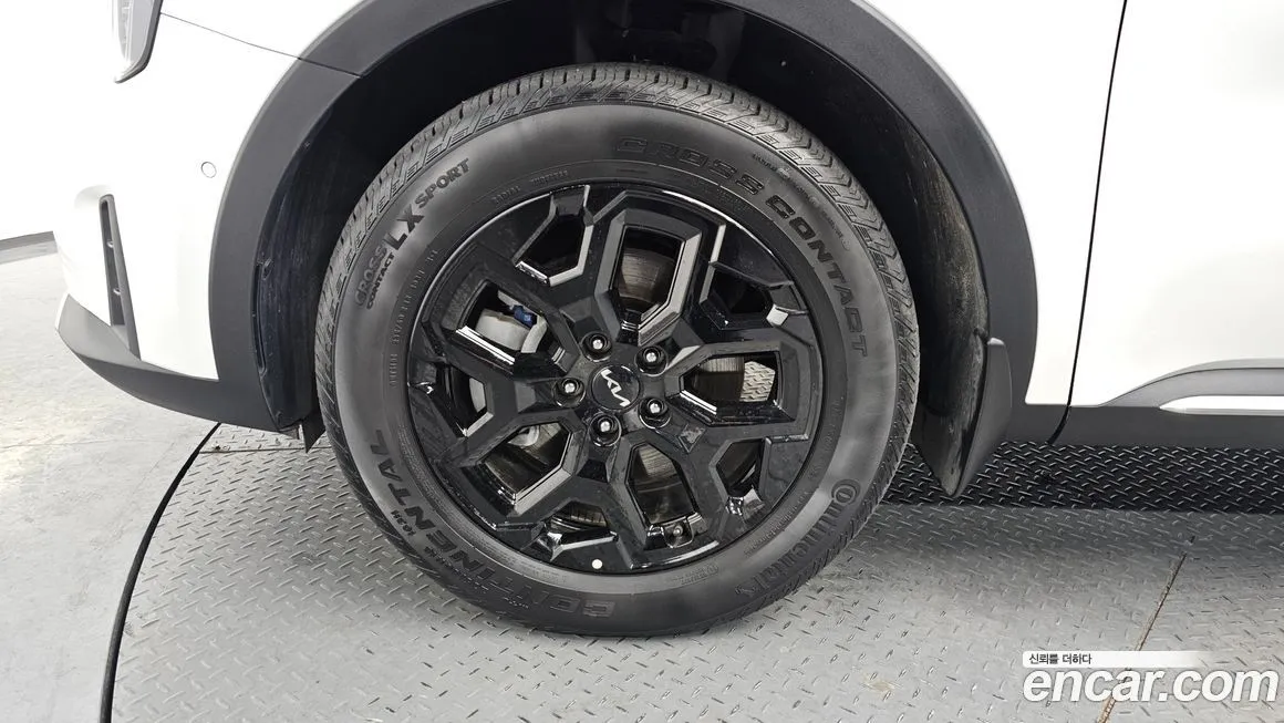 Kia Sorento — фото 7