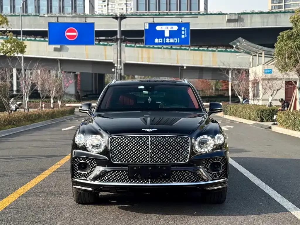 Bentley Bentayga PHEV