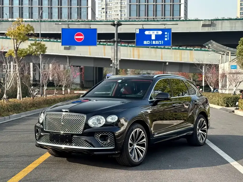 Bentley Bentayga PHEV — фото 9
