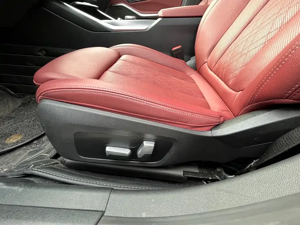 BMW 3 Series 2023 из CN, фото 7